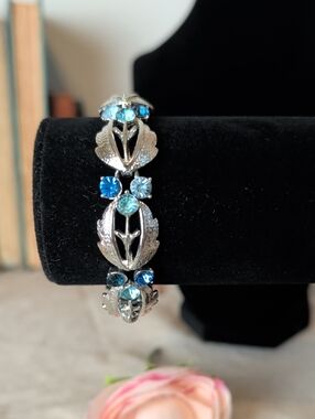 Vintage Coro Blue Rhinestone Leaf Bracelet Silver Tone Mid Century Glam Jewelry